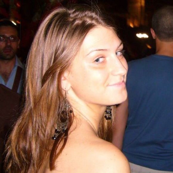 Profile Picture of Rossana Antonioli (@rantonioli) on Poshmark