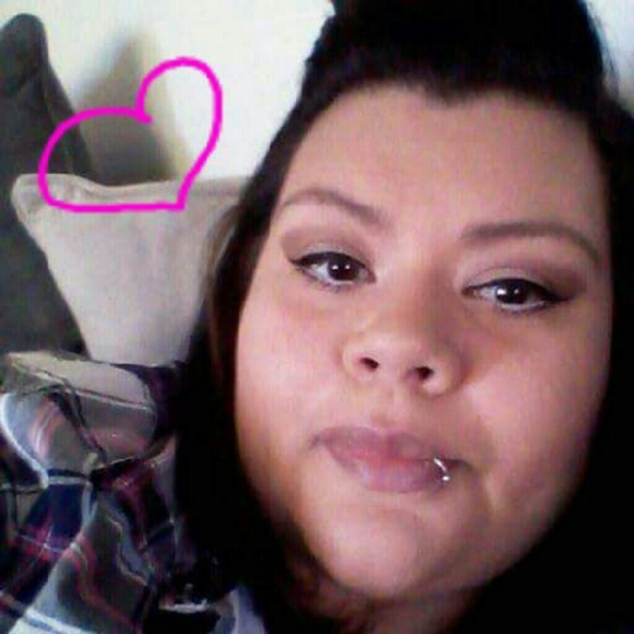 Profile Picture of Julianna Rogers (@juvj0218) on Poshmark