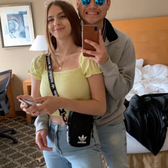 Profile Picture of Brian Chen (@kobebrianchen) on Poshmark