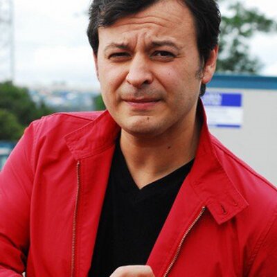 Profile Picture of James Dean Bradfield (@jamesdbradfield) on Twitter