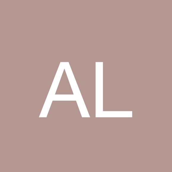 Profile Picture of Andrew Lamb (@andrewklamb) on Poshmark