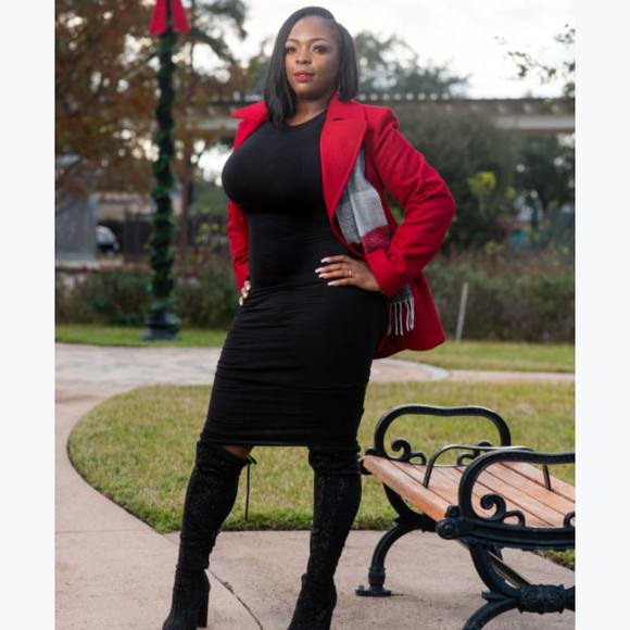 Profile Picture of Deborah Booker (@momad352) on Poshmark