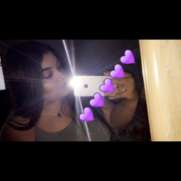 Profile Picture of Maritza Jauregui (@xomarittza) on Poshmark