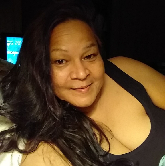 Profile Picture of Jo Browne (@jobrowne) on Poshmark