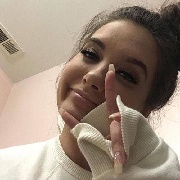 Profile Picture of Nicole Metcalf (@nicolemetcalf) on Poshmark