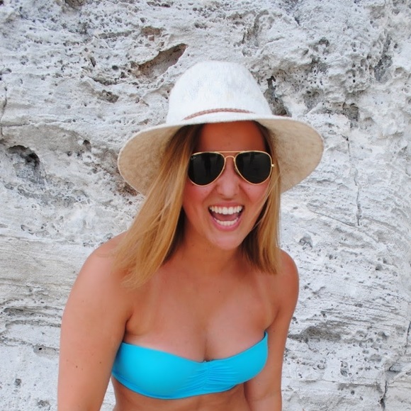 Profile Picture of Rachel Ledesma (@rachledes) on Poshmark