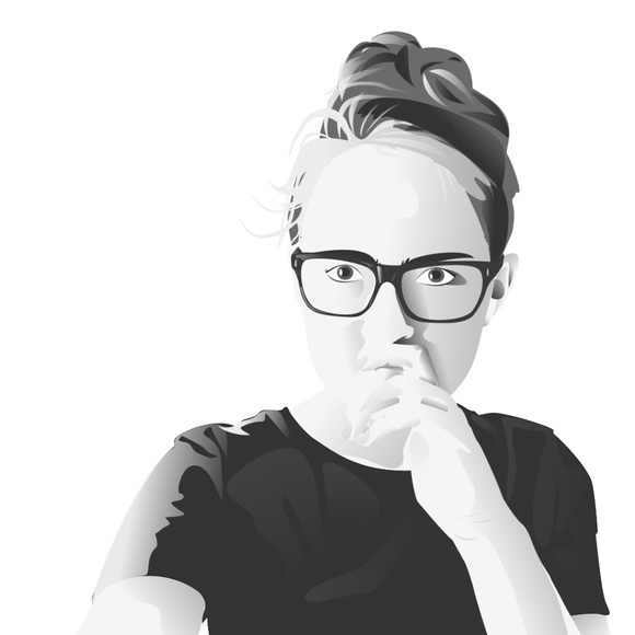 Profile Picture of Elizabeth Eflin (@e_closetcollect) on Poshmark