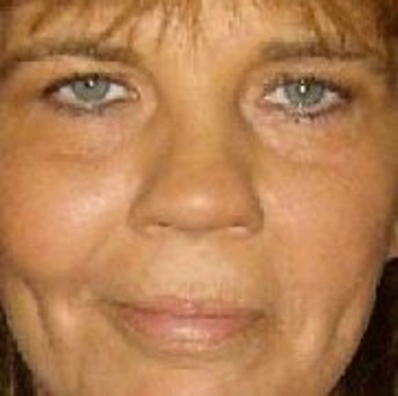 Profile Picture of Debbie Mccabe (@deb6586) on Poshmark