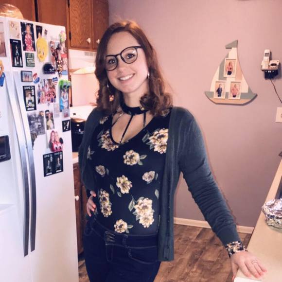 Profile Picture of Molly Mccabe (@mollymcbabe) on Poshmark