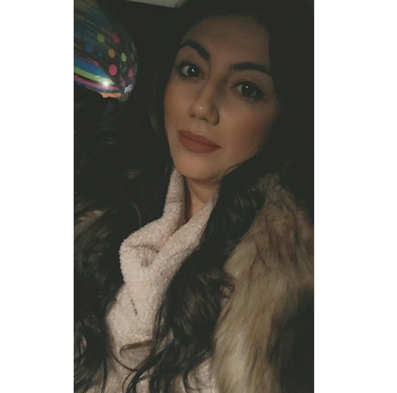 Profile Picture of Ronda Tlaige (@rondyt) on Poshmark