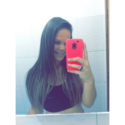 Profile Picture of Marcella Paula (@MarcellaPaula7) on Twitter