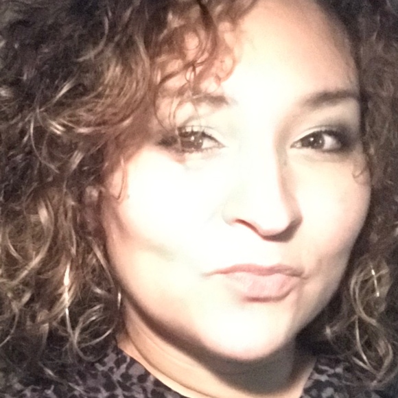 Profile Picture of C Martinez (@aguilita_78) on Poshmark