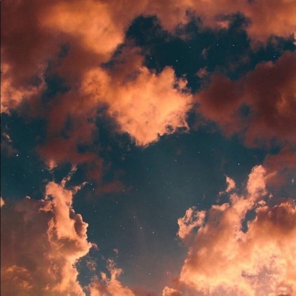 Profile Picture of Helvi Bingell (@helvi_2020) on Poshmark