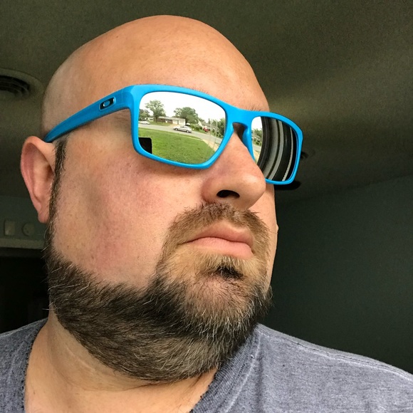 Wayne Colwell - Poshmark Profile Picture of Wayne Colwell (@wcolwell) on Poshmark