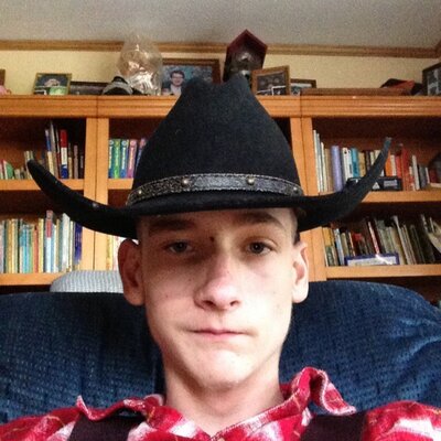 Profile Picture of Mark Toland (@saborhawk) on Twitter
