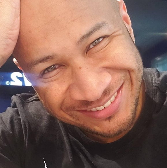 Profile Picture of Arron Arnell (@murdocc83) on Poshmark