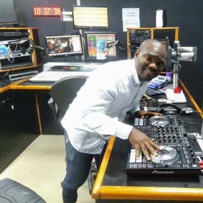 Profile Picture of Da Mix Professor! (@smartdonwazobia) on Twitter