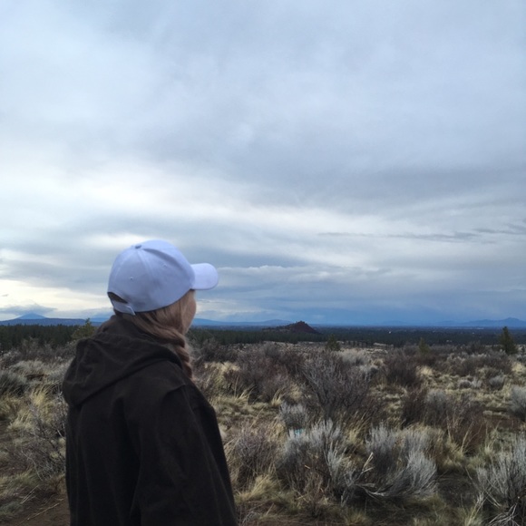 Profile Picture of Mae Scott (@maeflowr) on Poshmark