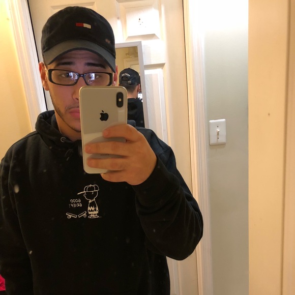 Profile Picture of Daniel Santiago (@sdaniel1218) on Poshmark