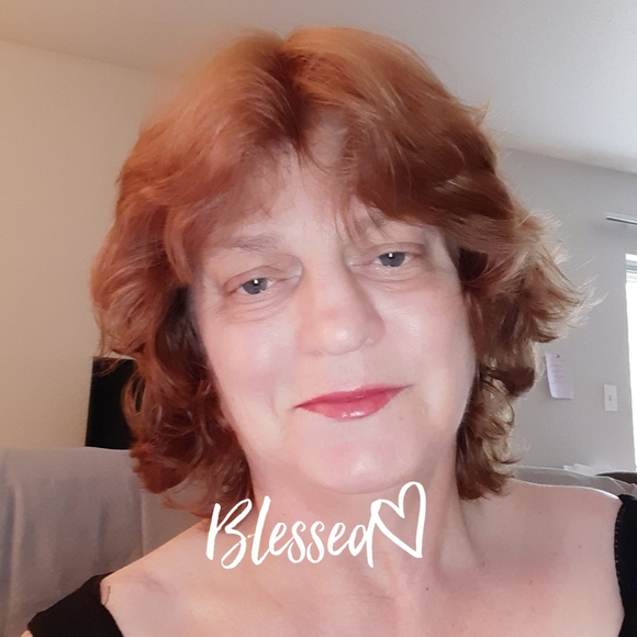 Profile Picture of Sandra Neitch (@sandraneitch) on Poshmark