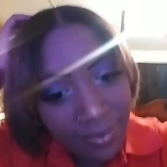 Profile Picture of Octavia Hunter (@octaviah7) on Poshmark