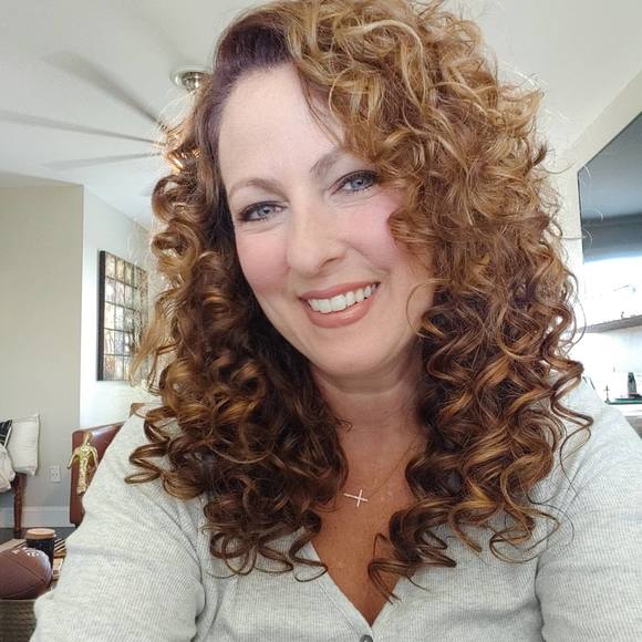 Profile Picture of Jaime Mitchell carruth (@jlcarruth) on Poshmark