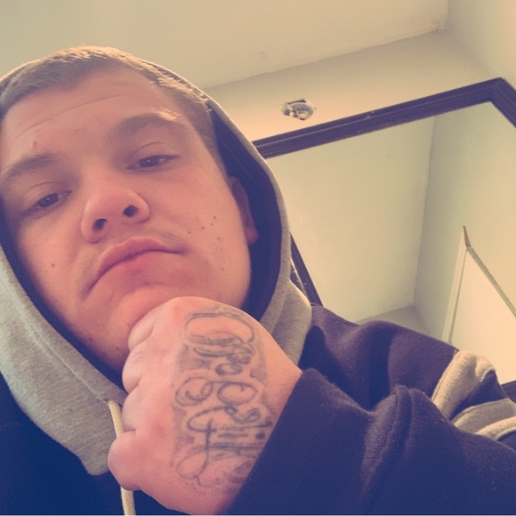 Profile Picture of Shawn Franklin (@shawnfrankli480) on Poshmark