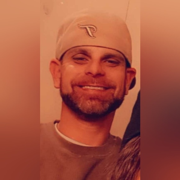 Profile Picture of Clint Graham (@clintgraham) on Poshmark