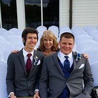 Profile Picture of Steve Andresen (@BadMoonRisn23) on Twitter
