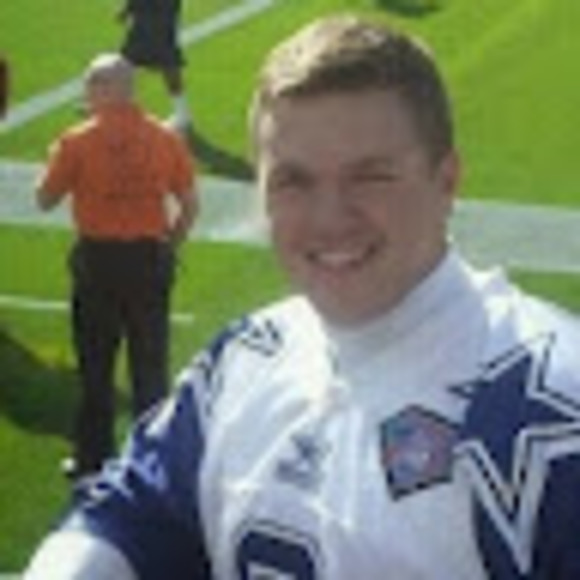 Profile Picture of Andrew Kennemer (@kennemer85) on Poshmark