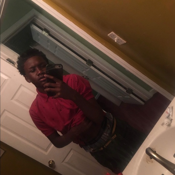 Profile Picture of Daniel Laryea (@daniellaryea1) on Poshmark