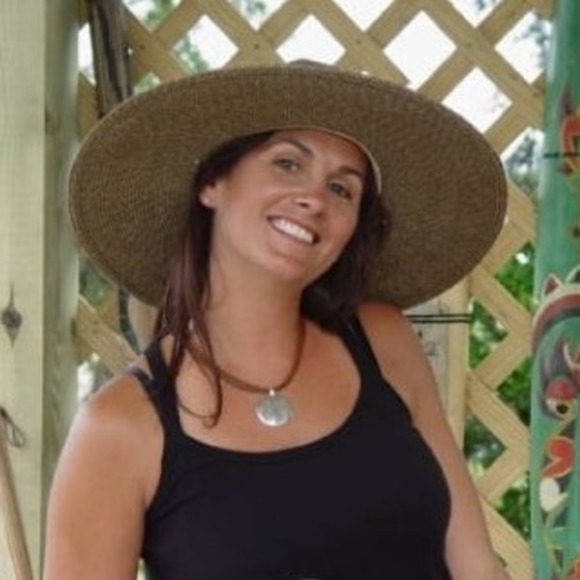 Nicole Martinette - Poshmark Profile Picture of Nicole Martinette (@nmartinette) on Poshmark