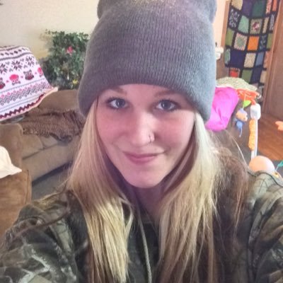 Profile Picture of Amanda Erin Burrell (@AmandaErinBurr1) on Twitter