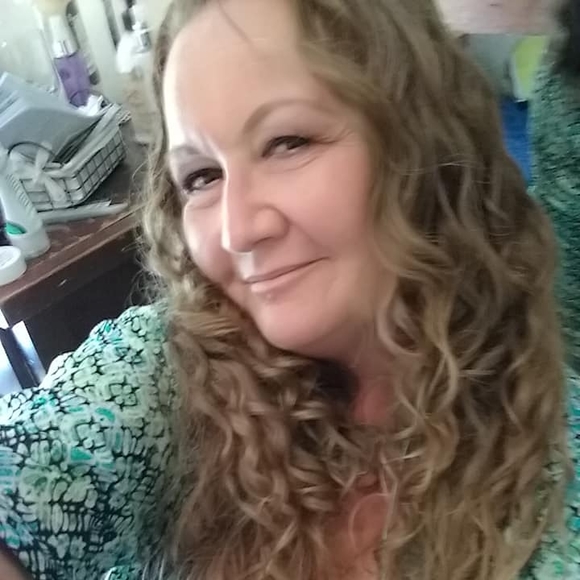 Profile Picture of Dawn Lafountain (@dawnlafountain) on Poshmark