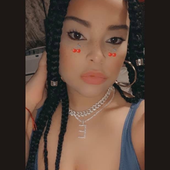 Profile Picture of Erika Serrata (@kathalina_) on Poshmark