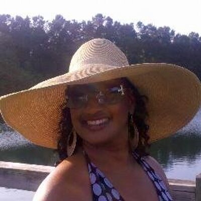 Profile Picture of April C (@April_Clay2) on Twitter