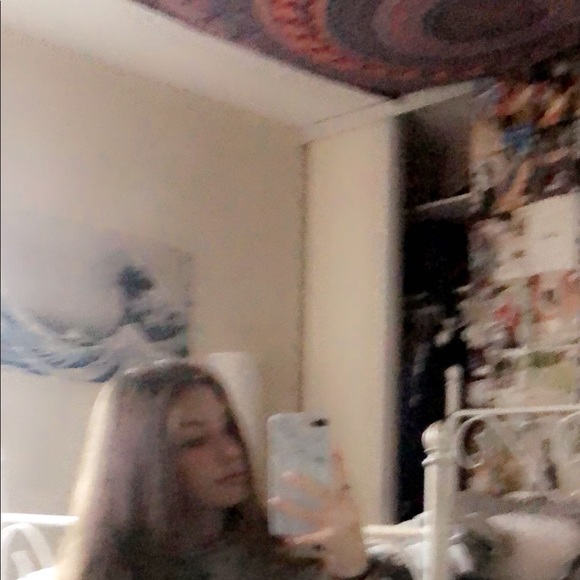 Profile Picture of Gaby Faubert (@gabyfaubert) on Poshmark