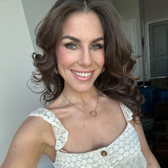 Profile Picture of Shannon Keating (@sblakely87) on Poshmark