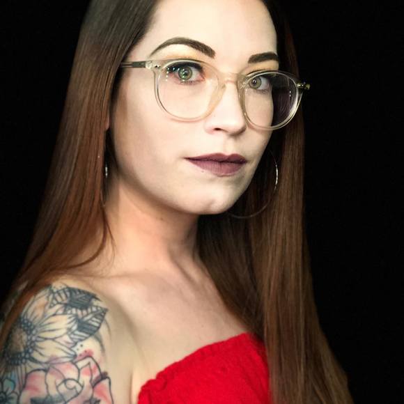 Profile Picture of Joni Shannon (@jonishannon13) on Poshmark