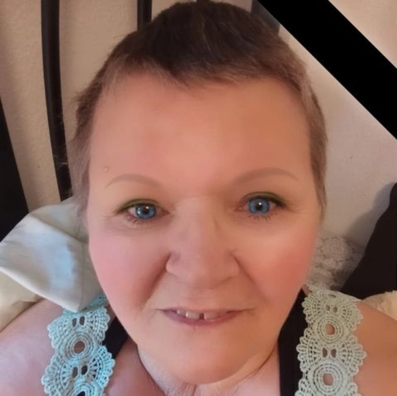 Profile Picture of Dagne Laffen (@blueyedsassy2) on Poshmark