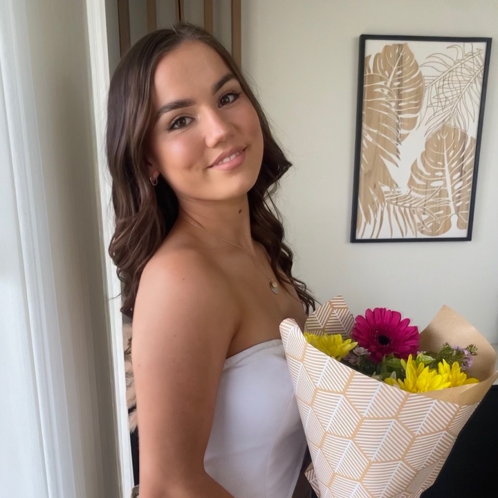 Profile Picture of Lara Rutherford (@@lararutherford) on Tiktok