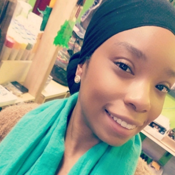 Profile Picture of Sade Hunter (@sadeadu) on Poshmark