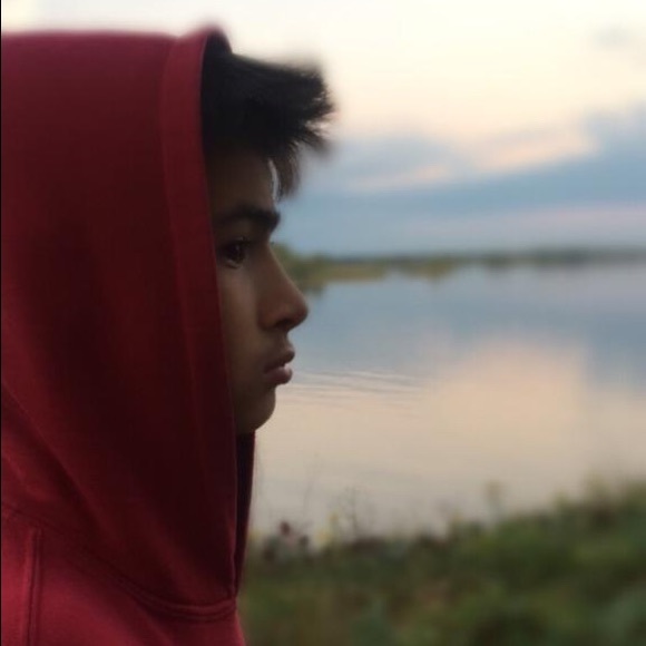 Profile Picture of Joshua Beisser (@thesushis) on Poshmark