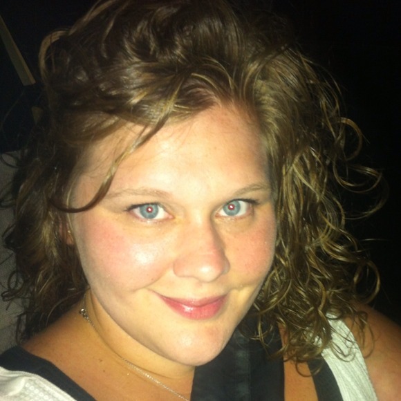 Jamie Costanza - Poshmark Profile Picture of Jamie Costanza (@jayc85) on Poshmark