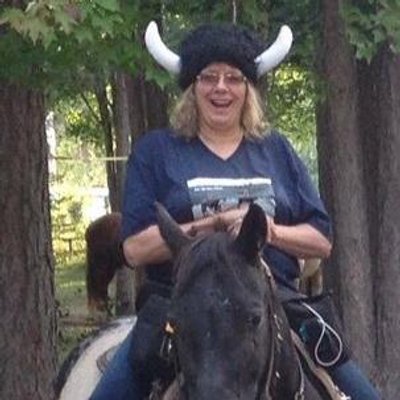 Profile Picture of Theresa Gray (@grayhorse_ranch) on Twitter