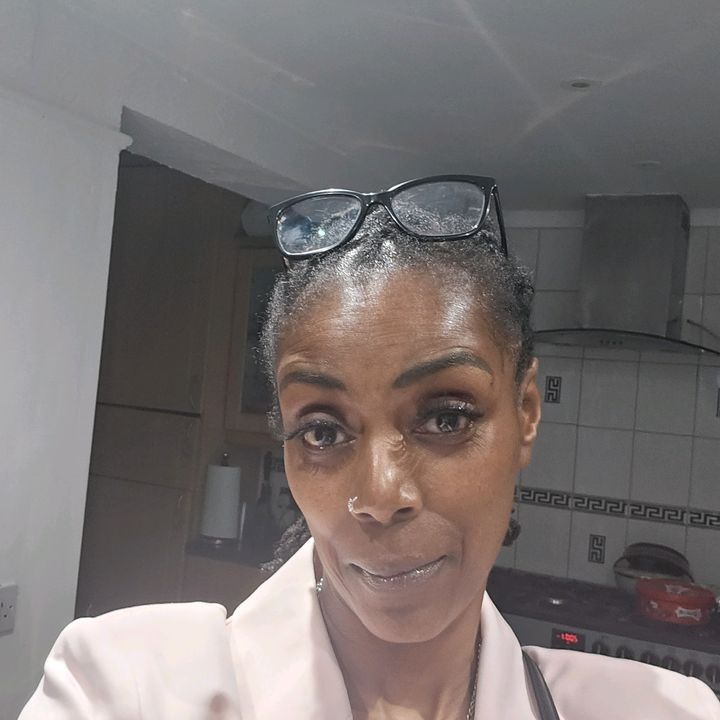 Profile Picture of Sheena Campbell (@sheenacampbell00) on Tiktok