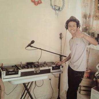 Profile Picture of Jonny Lara (@0811Jonny) on Twitter