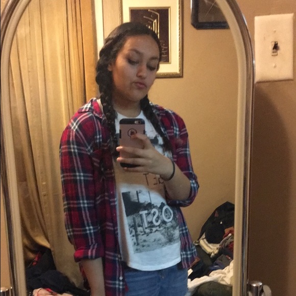 Profile Picture of Sarah Shahid (@sarahshahid) on Poshmark