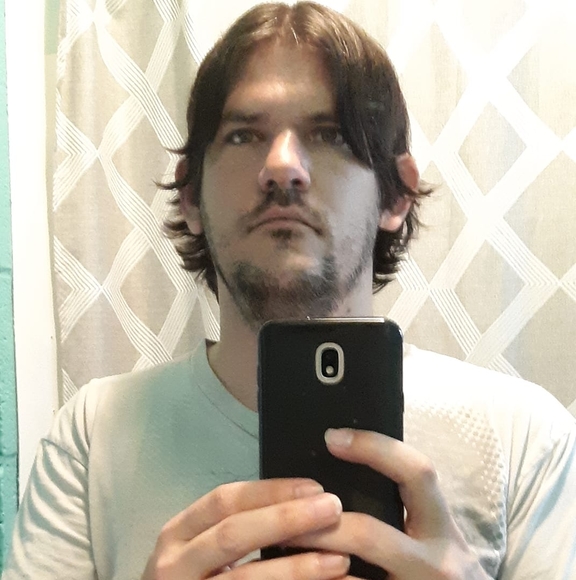 Profile Picture of Ryan Shindler (@ryanshindler) on Poshmark