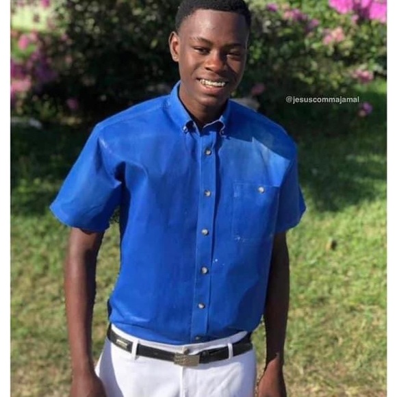 Profile Picture of Devon Starks (@devonstarks312) on Poshmark